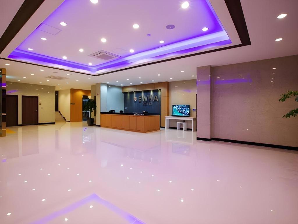 Ewha Hotel Чеджу Екстериор снимка