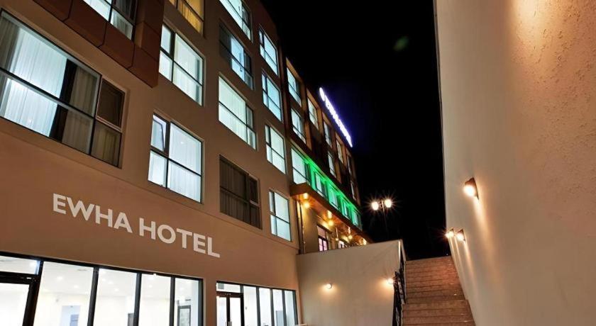 Ewha Hotel Чеджу Екстериор снимка